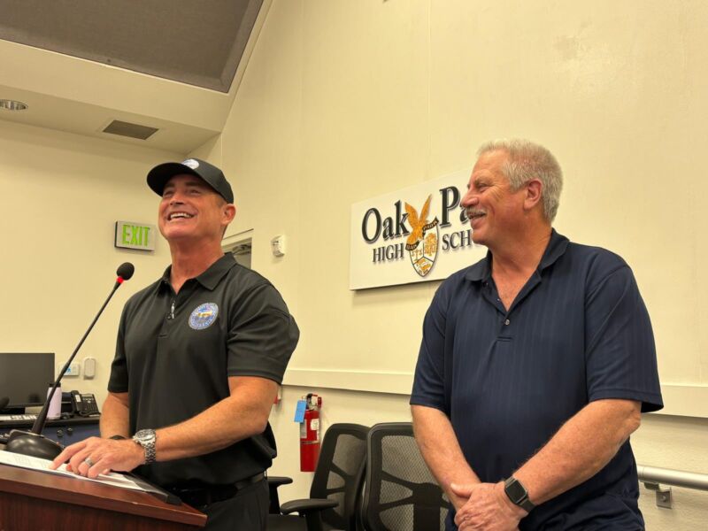 Image for the Tweet beginning: Last night at the Oak