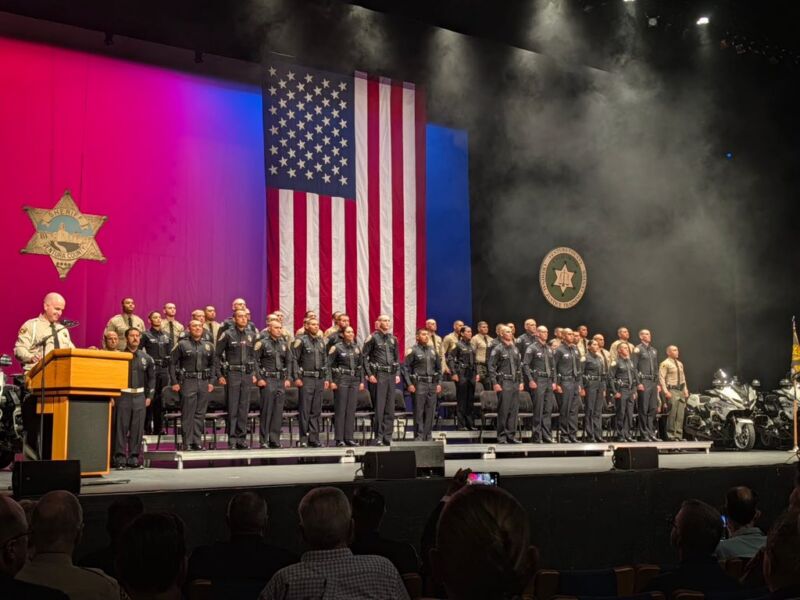 Image for the Tweet beginning: Congratulations to the graduates of
